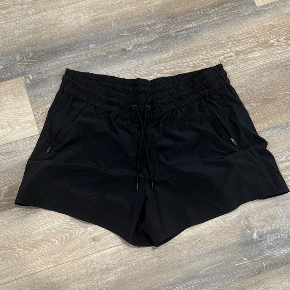 Black flowy athletic shorts - Picture 1 of 3